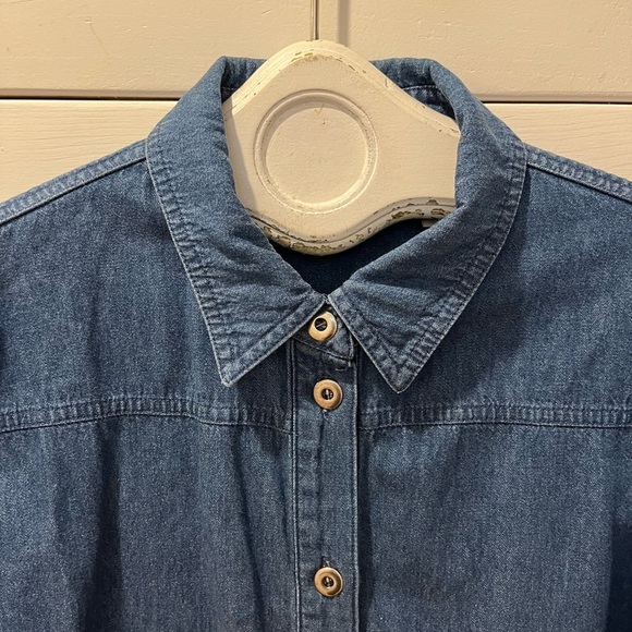 💙 Vintage-Inspired Embroidered Denim Shirt – Size 10 - Picture 9 of 10